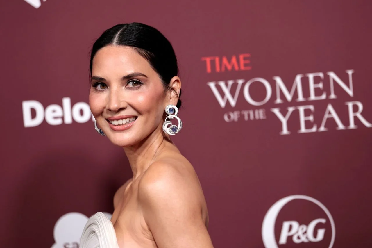 Olivia Munn, 44 picture 2 of 9