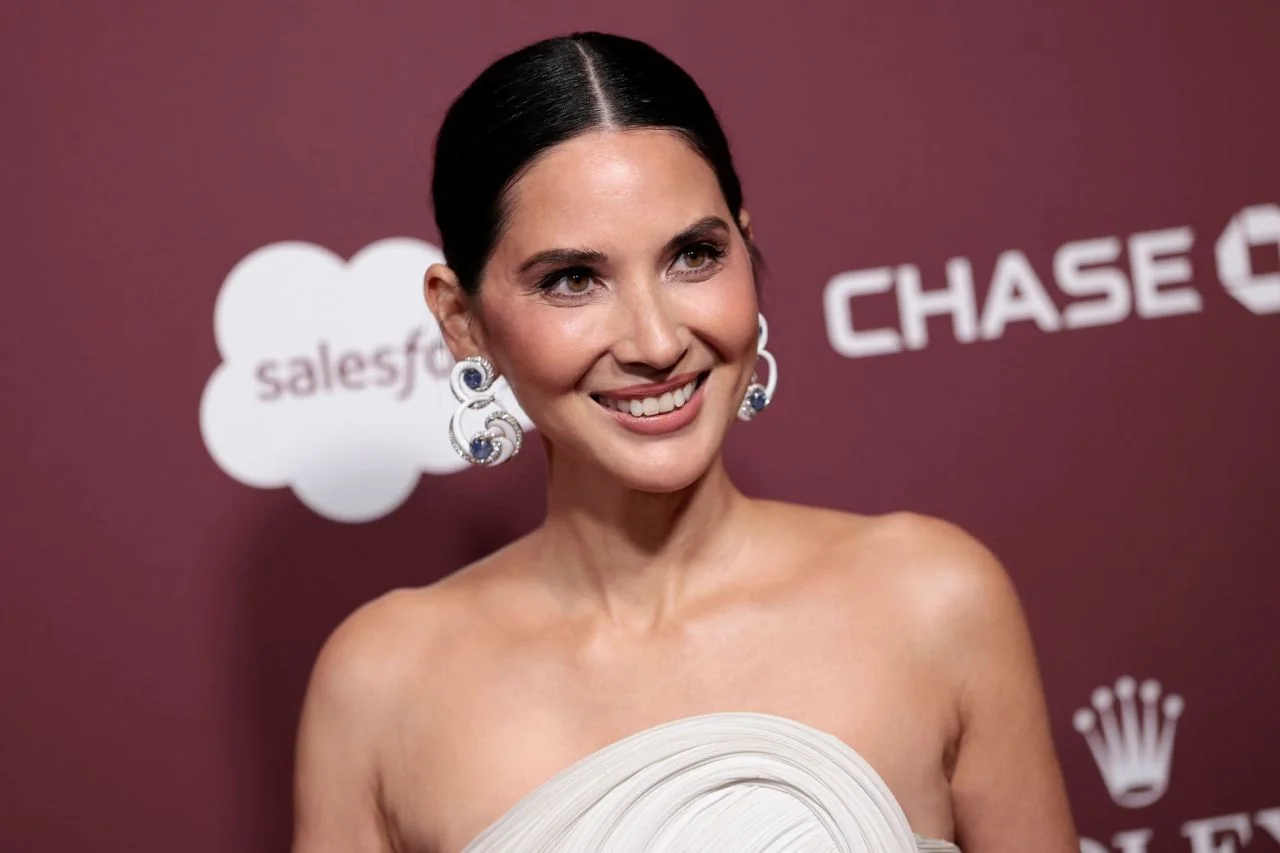 Olivia Munn, 44 picture 8 of 9