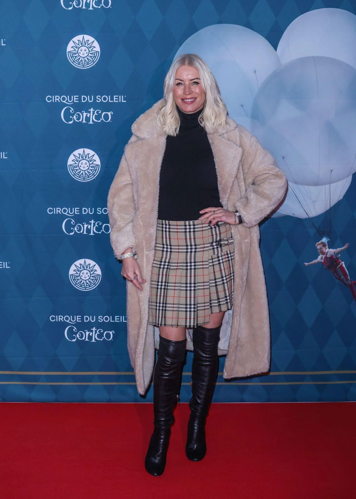 Denise Van Outen, 50 picture 1 of 3