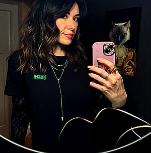 Jewel Staite, 42'