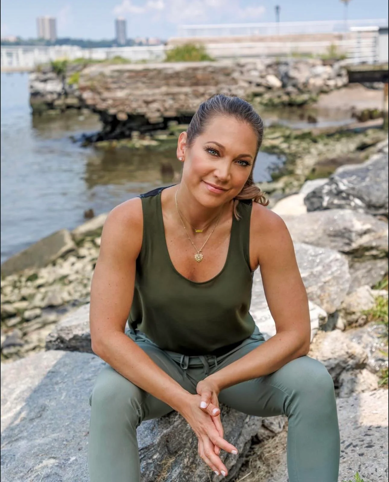 Ginger Zee, 43 picture 1 of 1