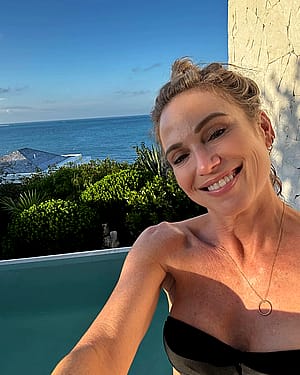 Amy Robach, 52'