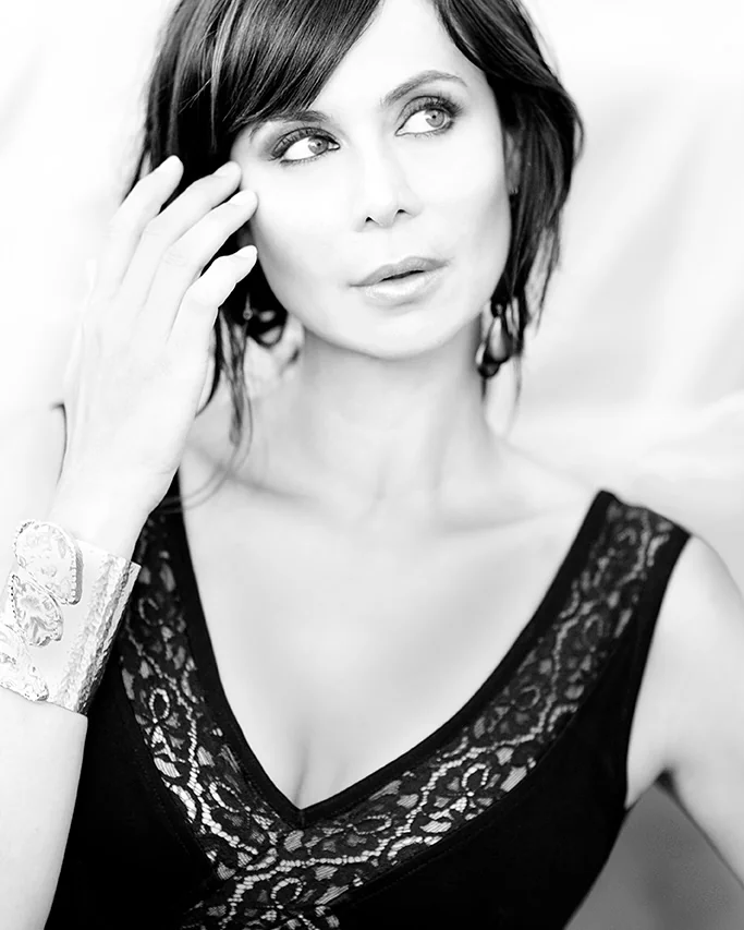 Catherine Bell, 56 picture 2 of 5