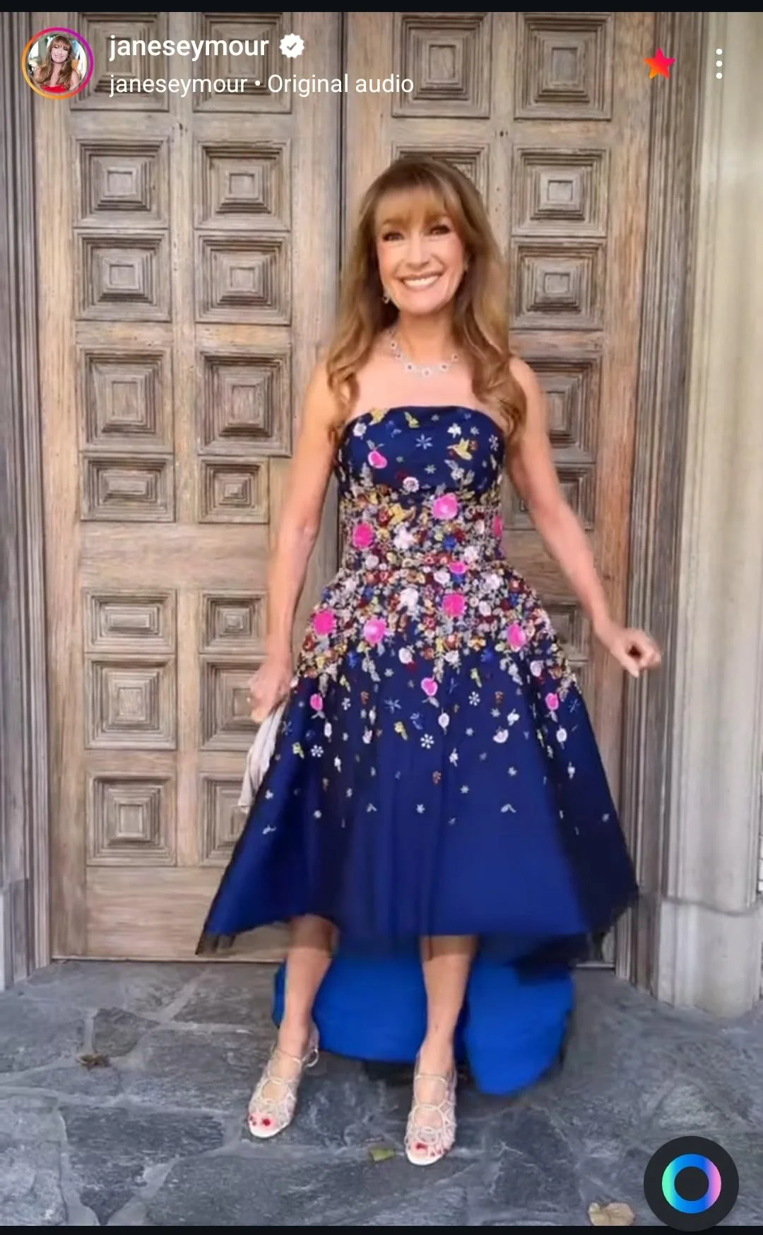 Jane Seymour, 74 picture 1 of 2
