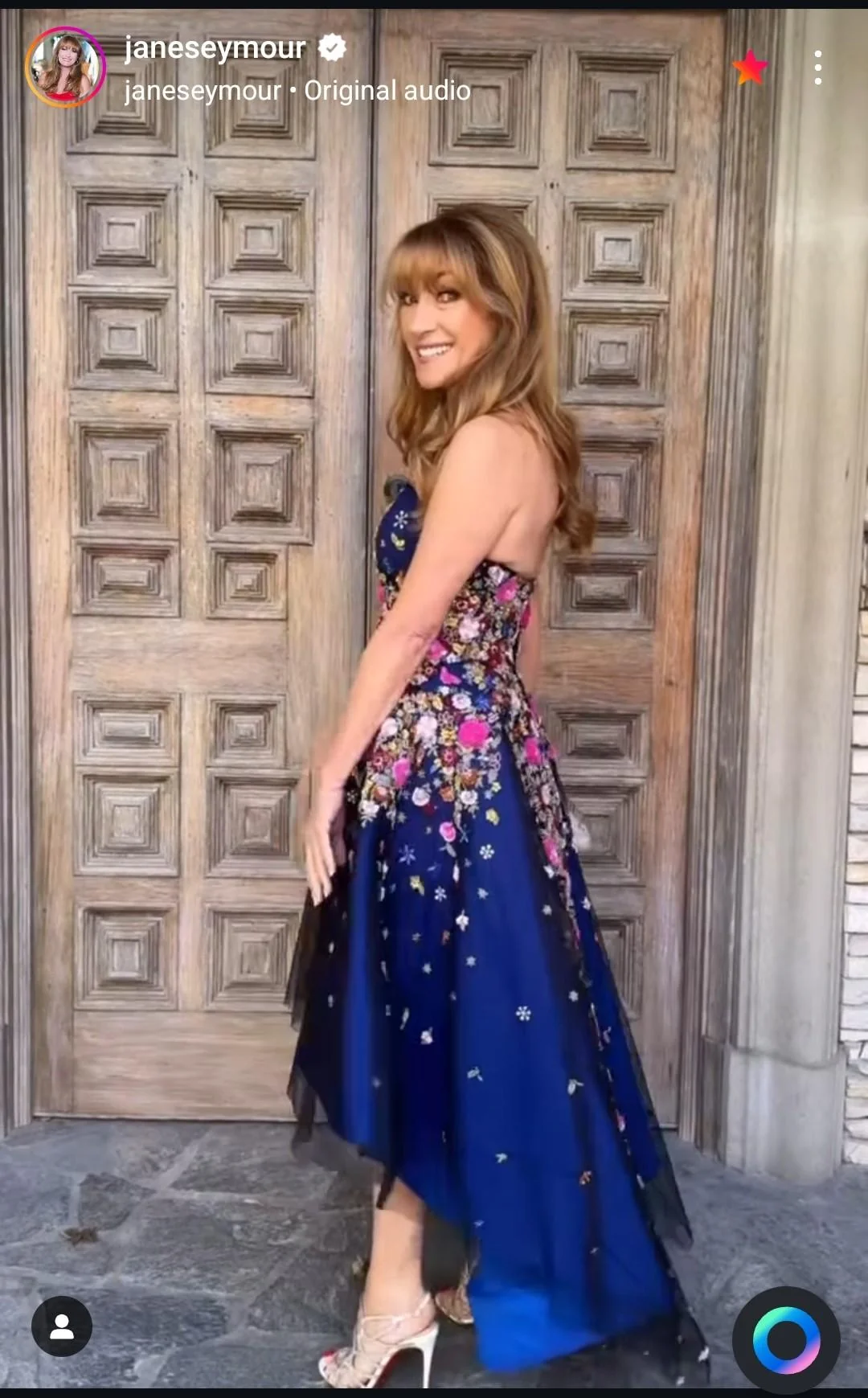 Jane Seymour, 74 picture 2 of 2