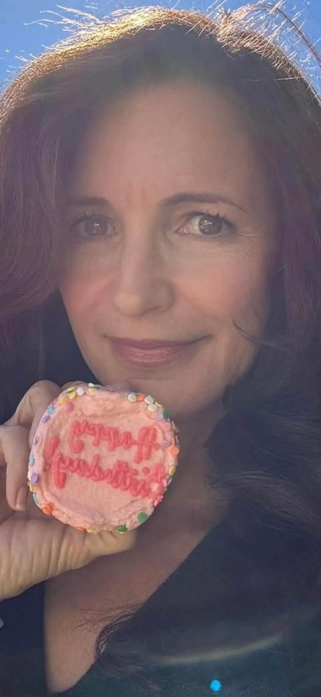 Kristin Davis, 60 picture 1 of 2