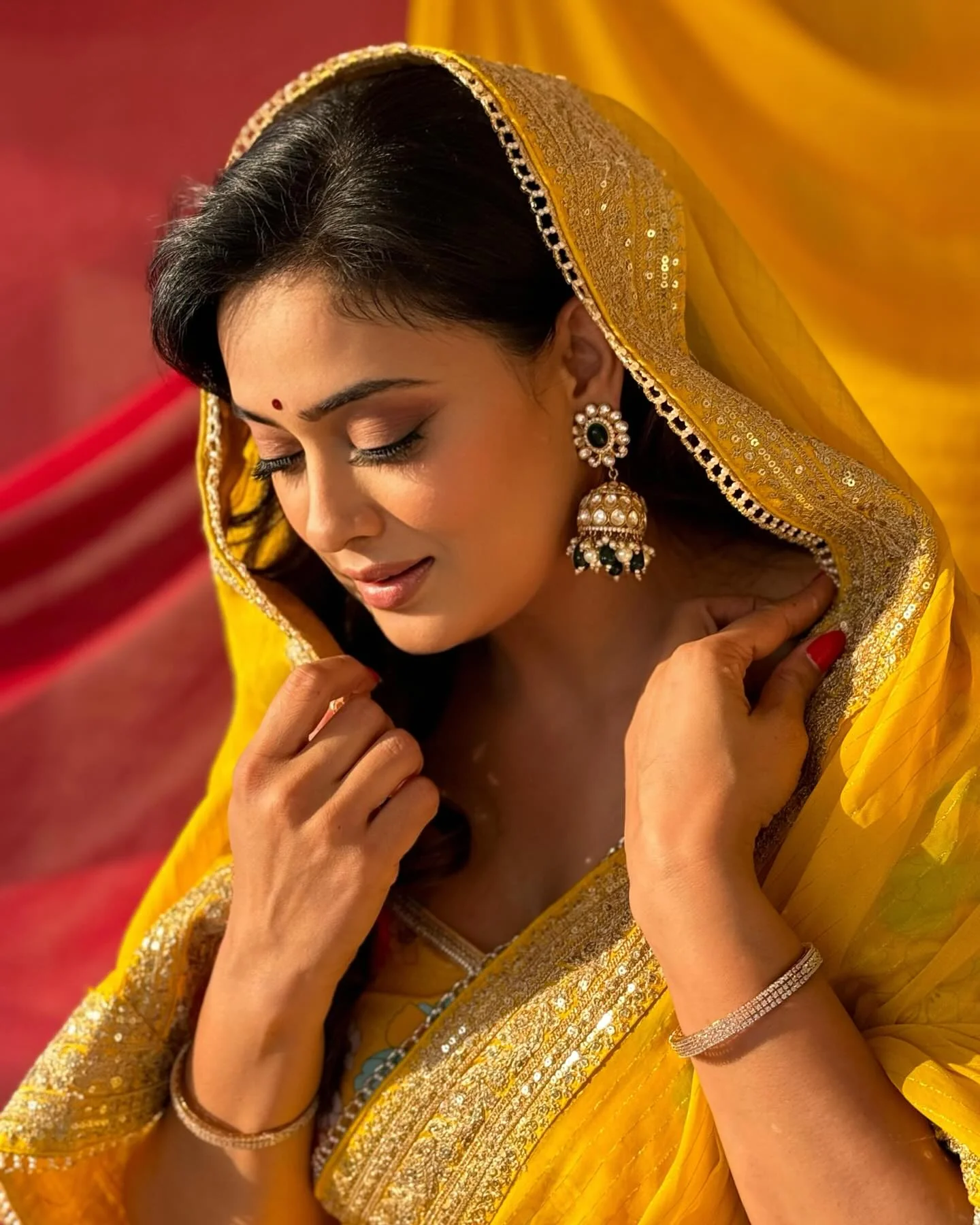 Shweta Tiwari, 44 picture 1 of 4