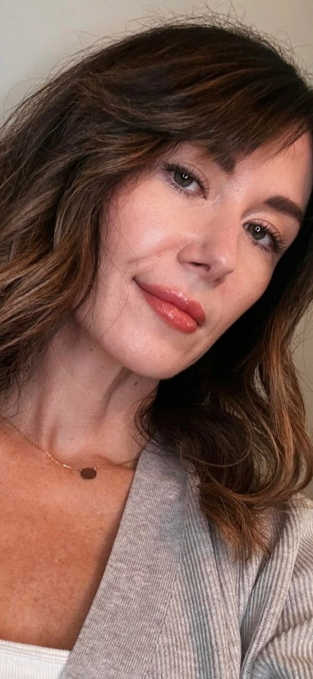 Jewel Staite, 42 picture 2 of 2