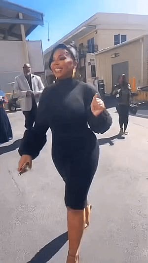 Ashanti, 44'