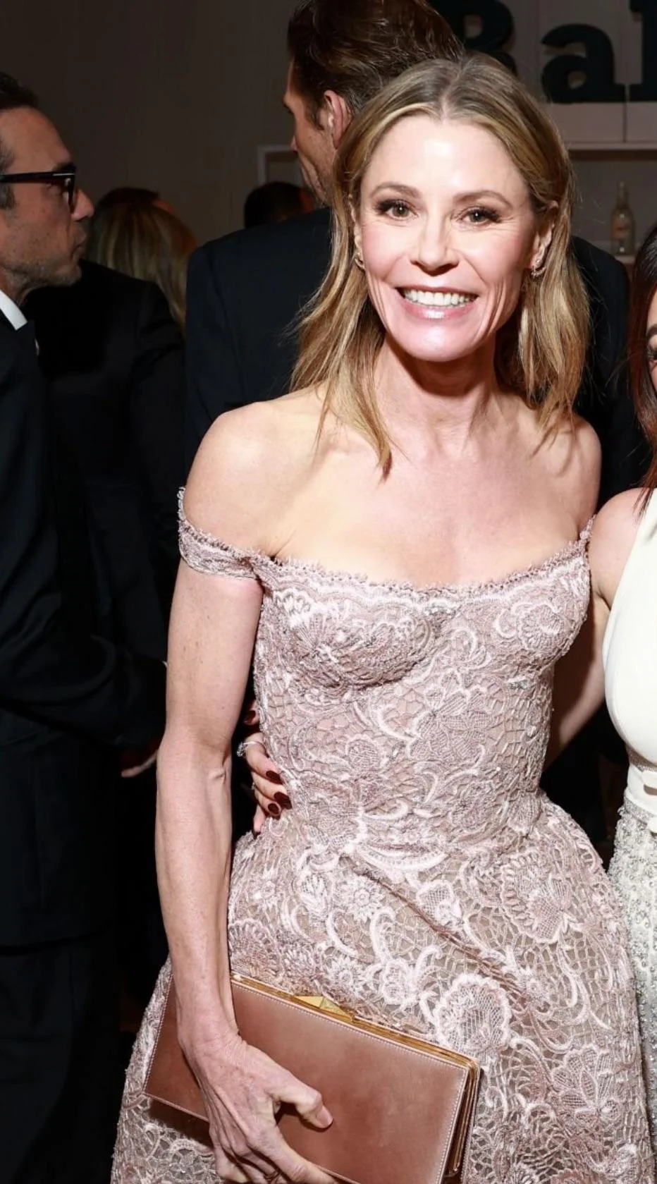 Julie Bowen, 54 picture 1 of 4