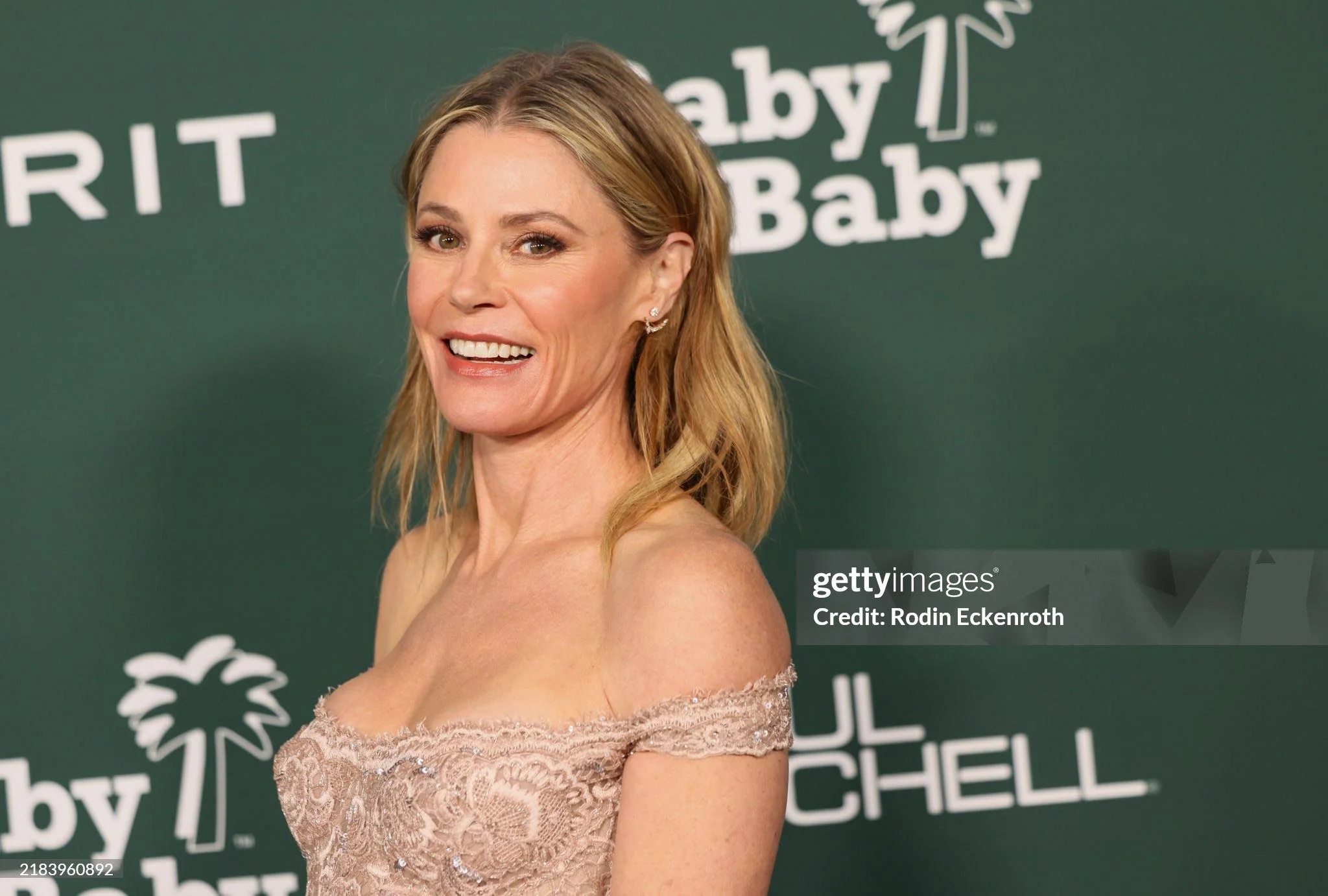 Julie Bowen, 54 picture 2 of 4