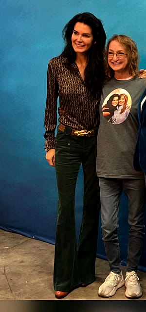Angie Harmon, 52'