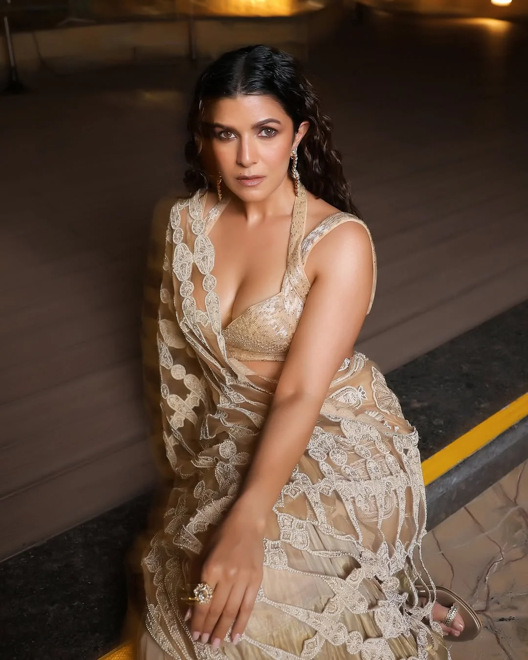 Nimrat Kaur, 42 picture 6 of 7