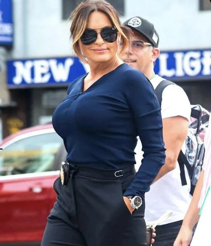 Mariska Hargitay, 61 picture 7 of 10