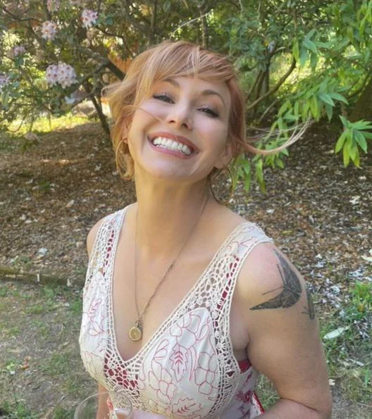 Kari Byron, 47 picture 1 of 1