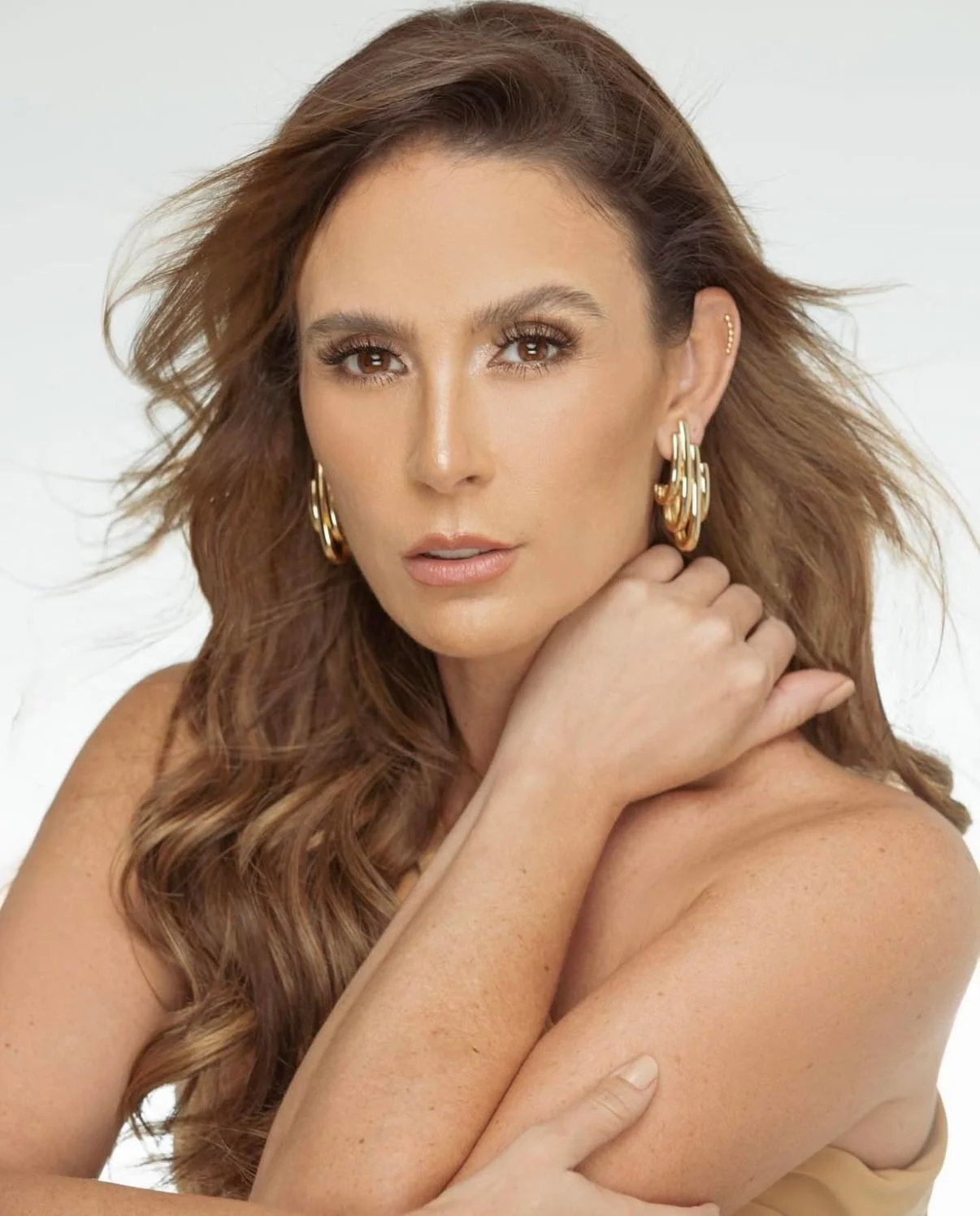 Ximena Zalzer, 40 picture 4 of 5