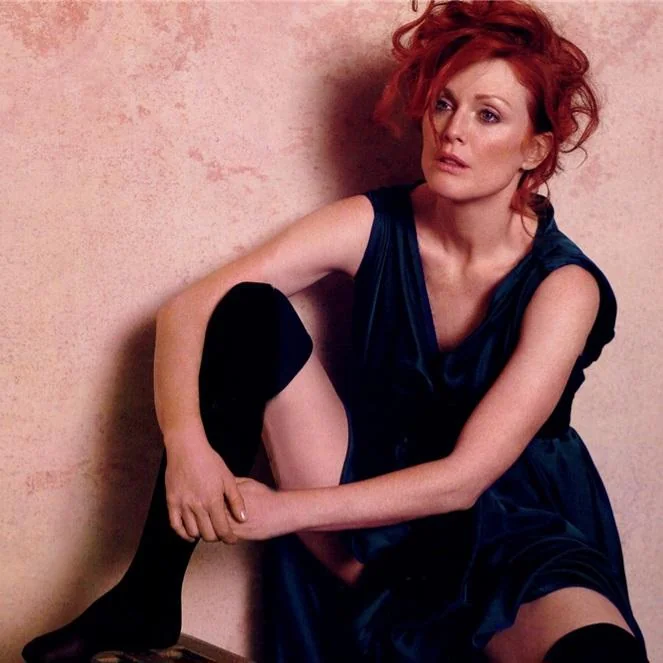 Julianne Moore, 47 picture 2 of 2