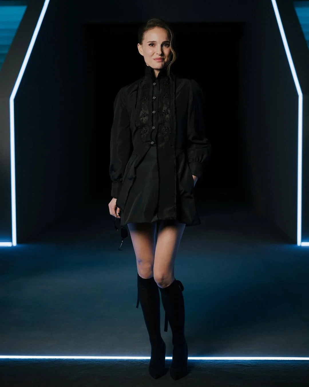 Natalie Portman, 43 picture 2 of 2