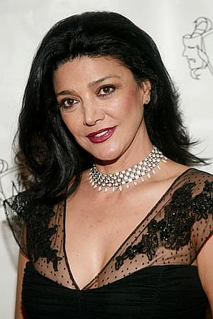 Shohreh Aghdashloo, 51'