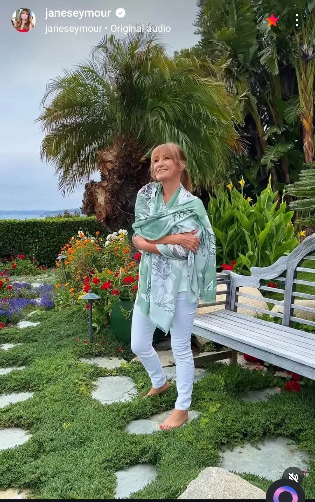 Jane Seymour, 74 picture 2 of 2