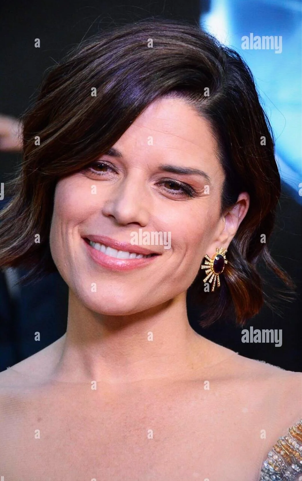 Neve Campbell, 51 picture 2 of 3