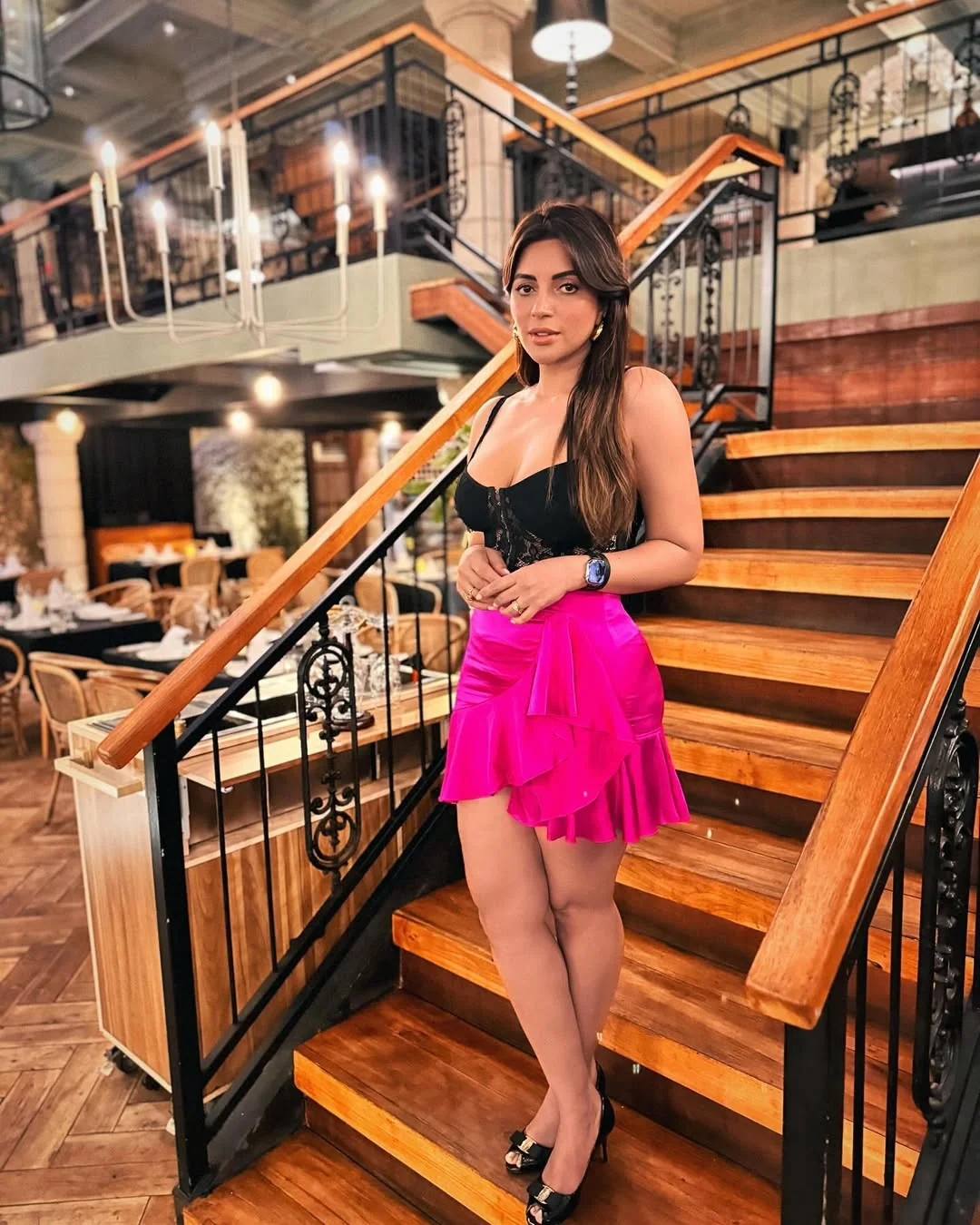 Shama Sikander, 43 picture 2 of 4
