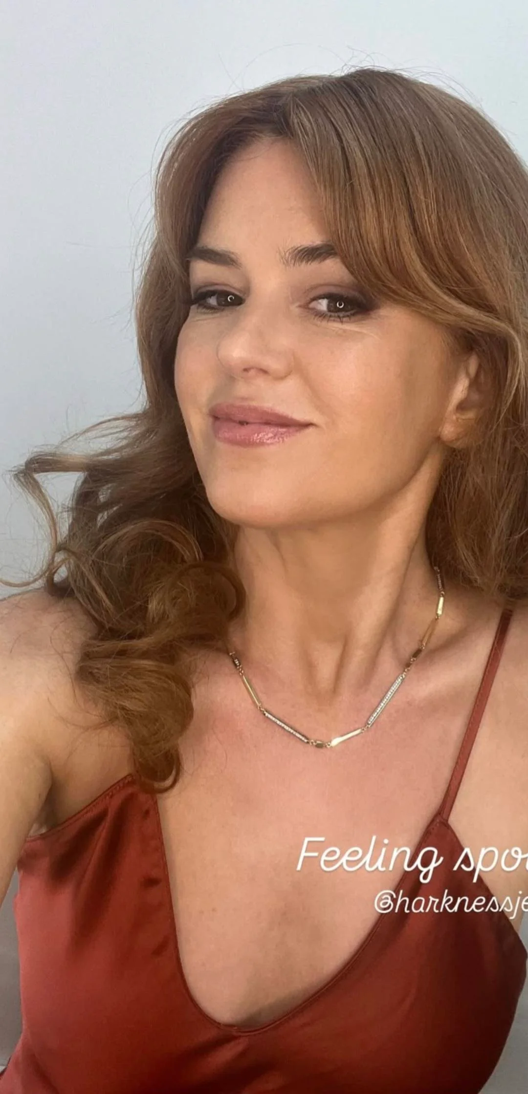 Isla Fisher, 49 picture 1 of 2