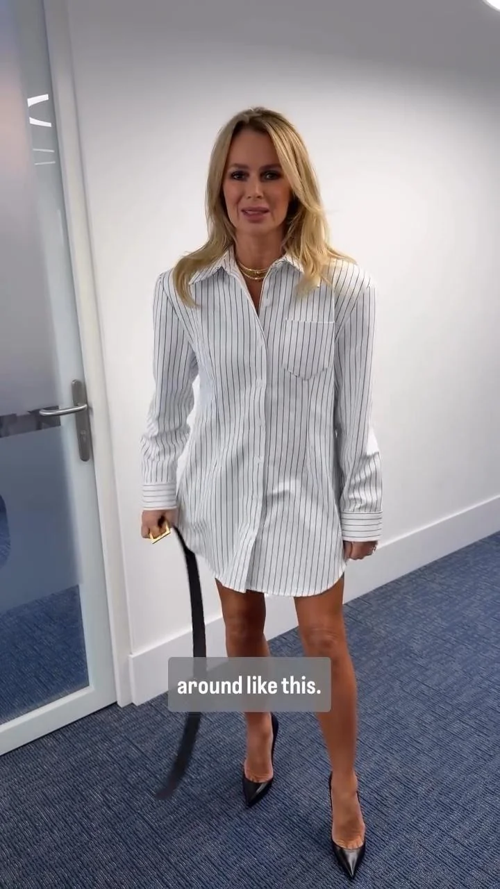 Amanda Holden, 54 picture 1 of 5