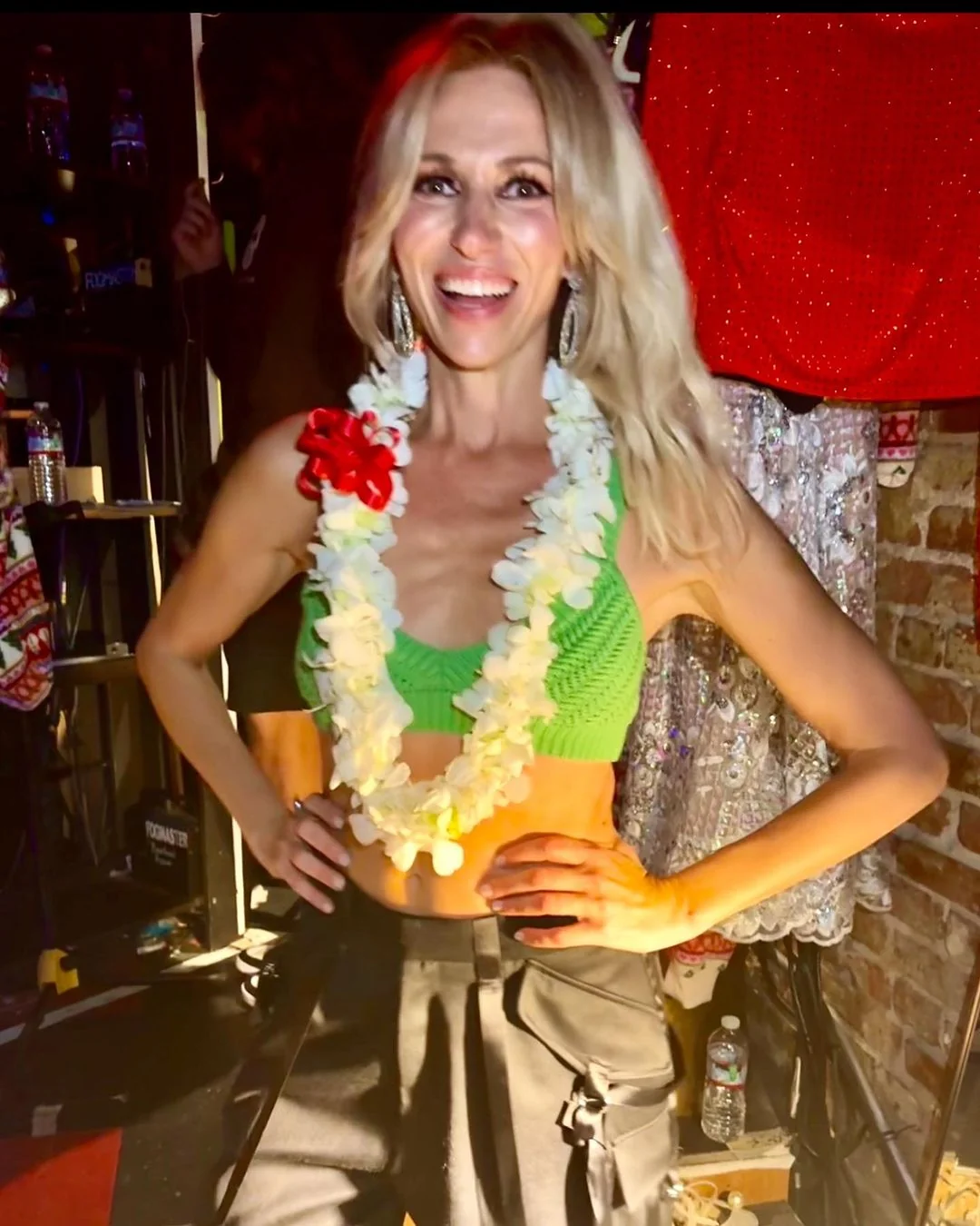Debbie Gibson, 53 picture 1 of 3
