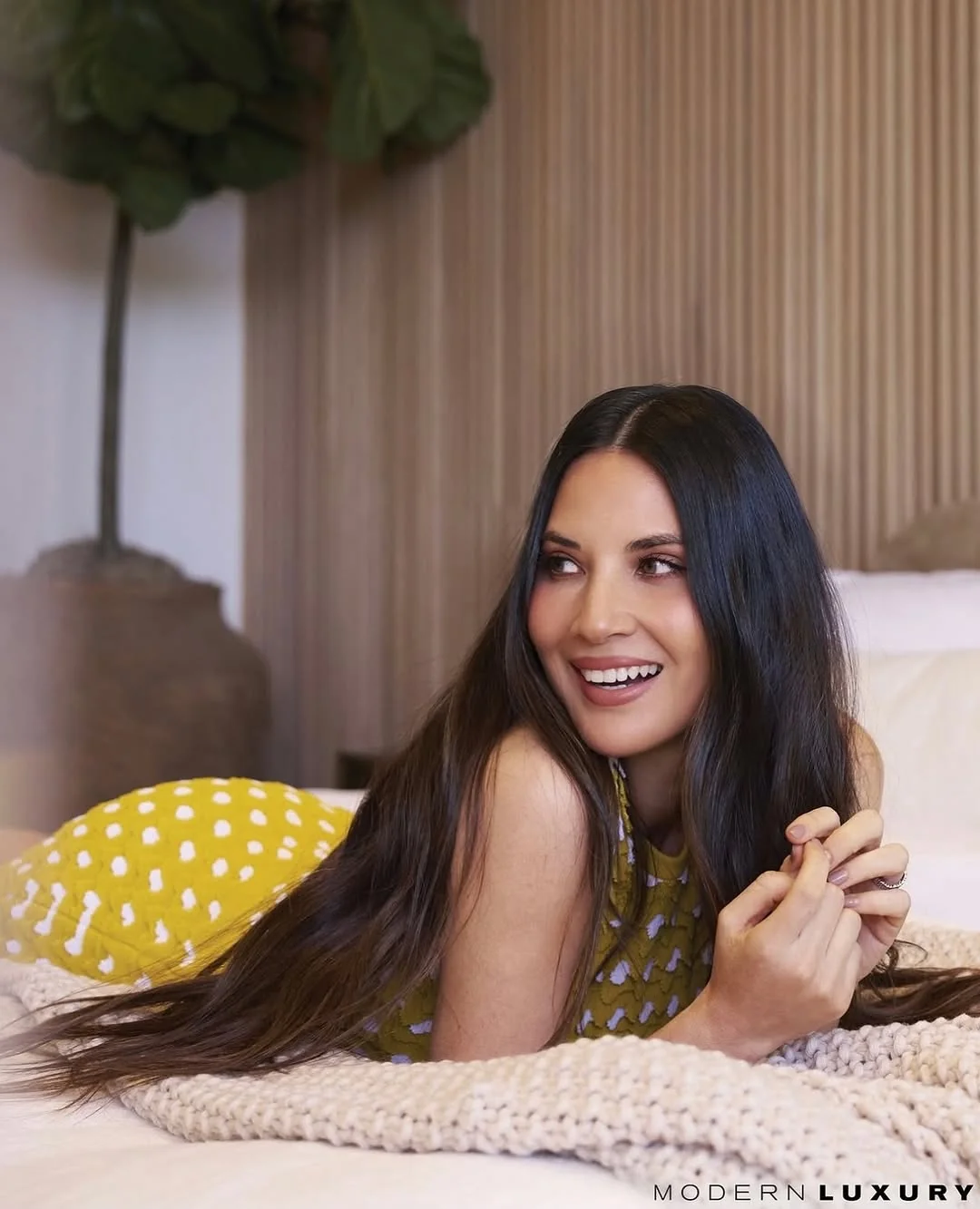 Olivia Munn, 44 picture 2 of 2