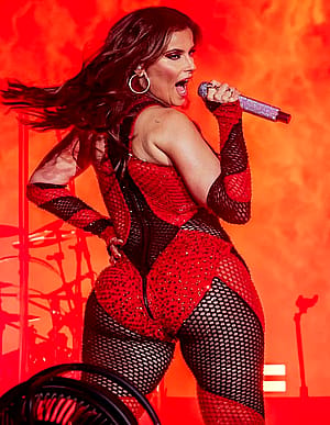 Nelly Furtado, 45'