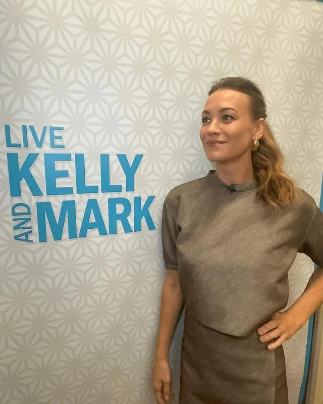 Yvonne Strahovski, 41 picture 2 of 4