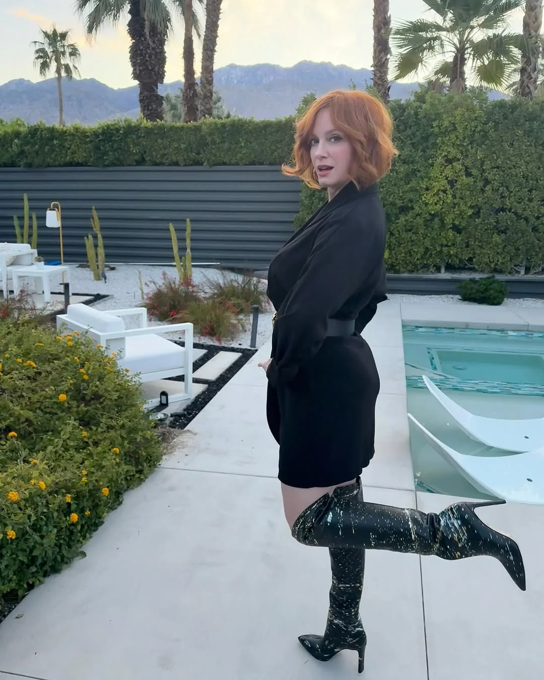 Christina Hendricks, 49 picture 1 of 5