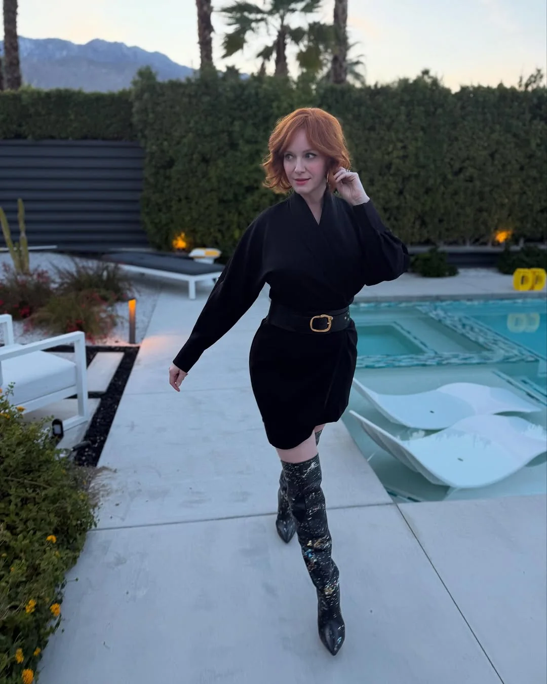 Christina Hendricks, 49 picture 2 of 5