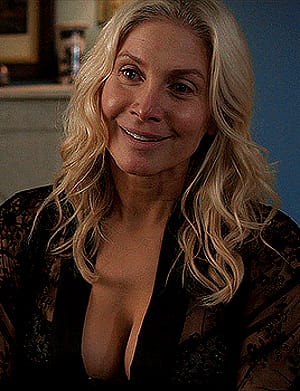 Elizabeth Mitchell, 53'
