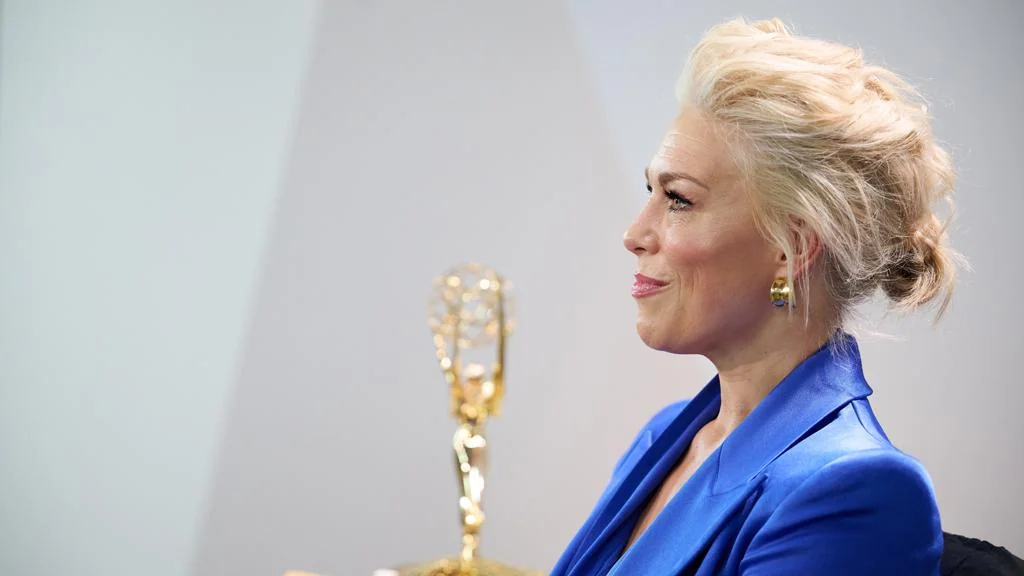 Hannah Waddingham, 50 picture 1 of 3
