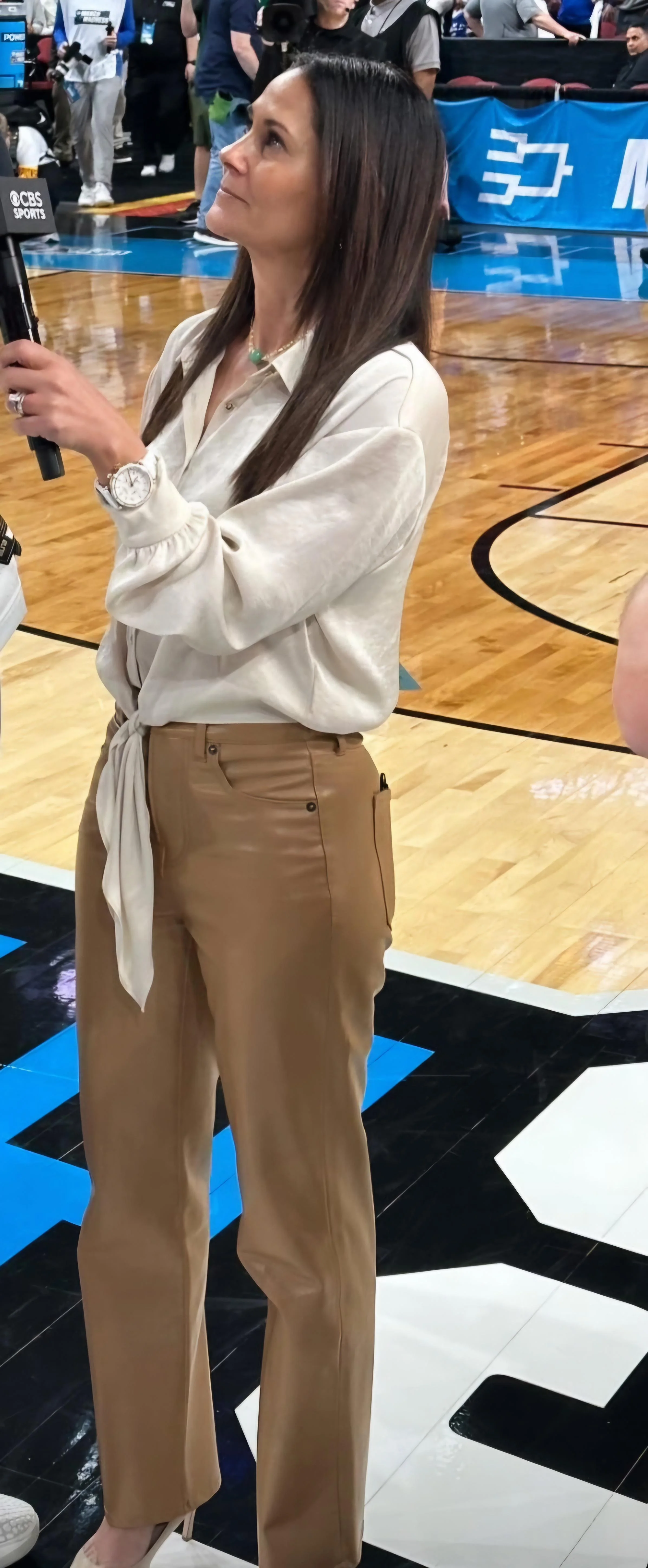 Sarah Kustok, 43 and Tracy Wolfson, 50 picture 2 of 4