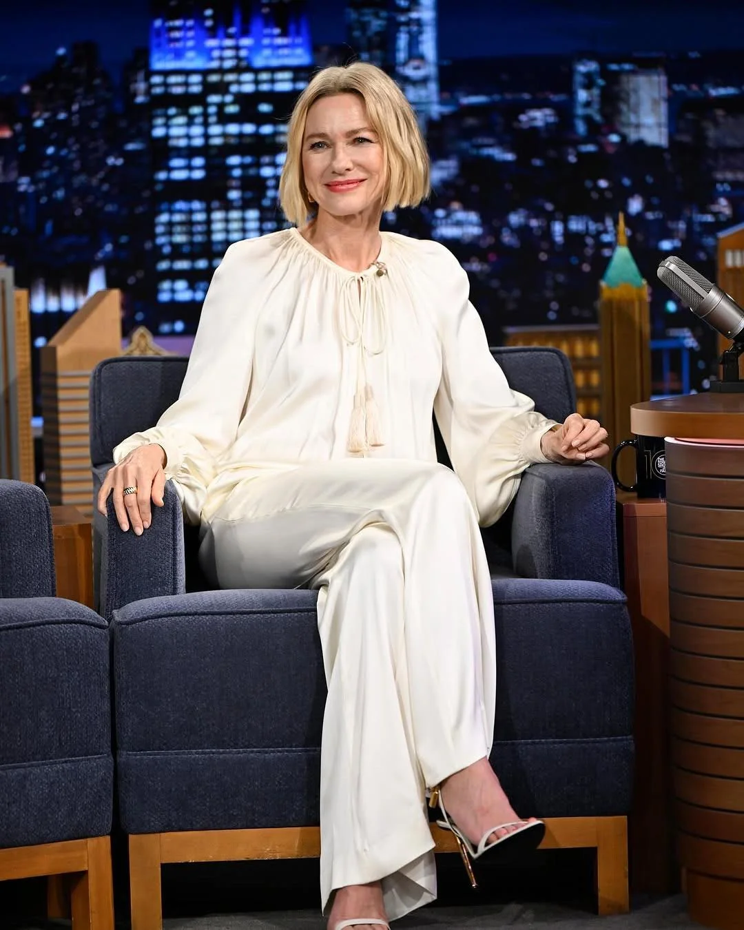 Naomi Watts, 56 picture 4 of 5