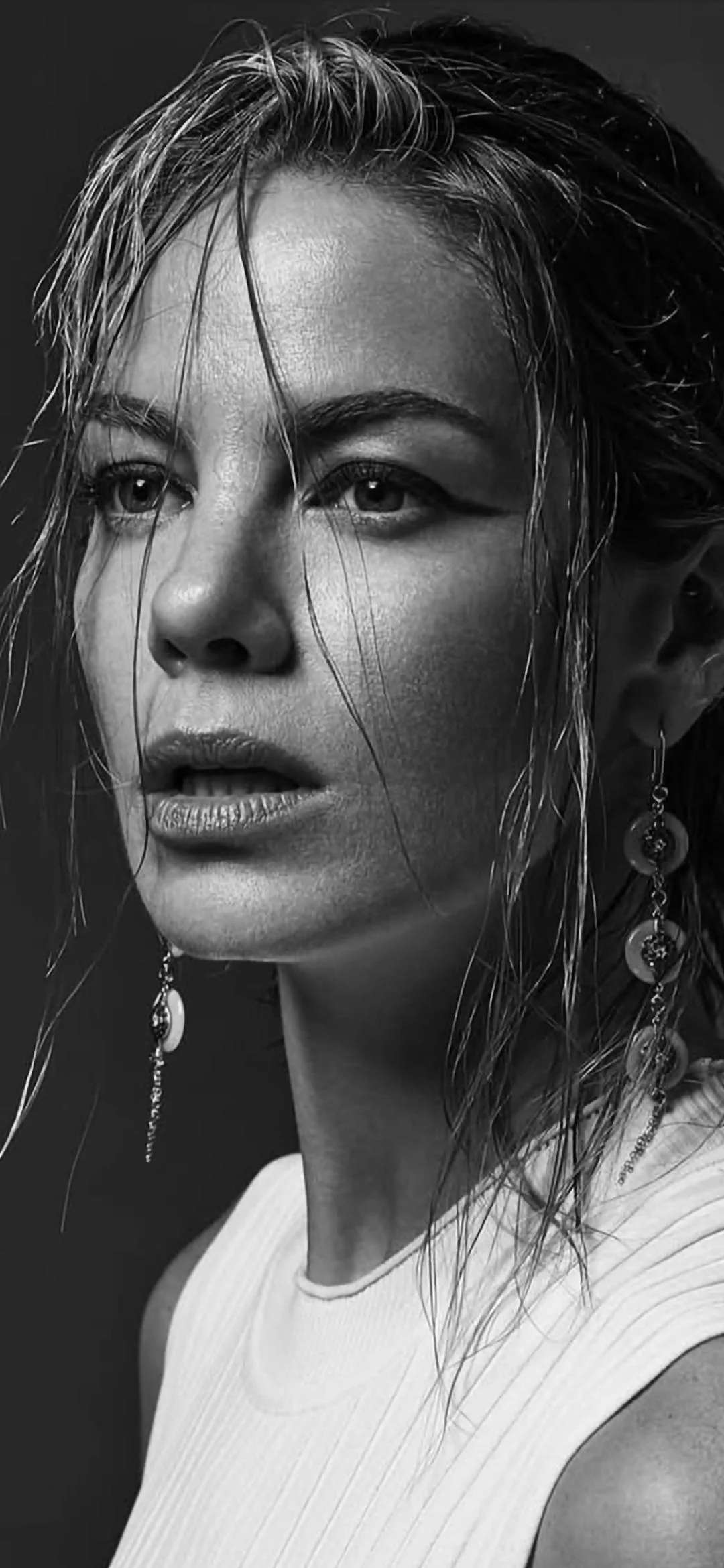 Michelle Monaghan, 49 picture 2 of 2
