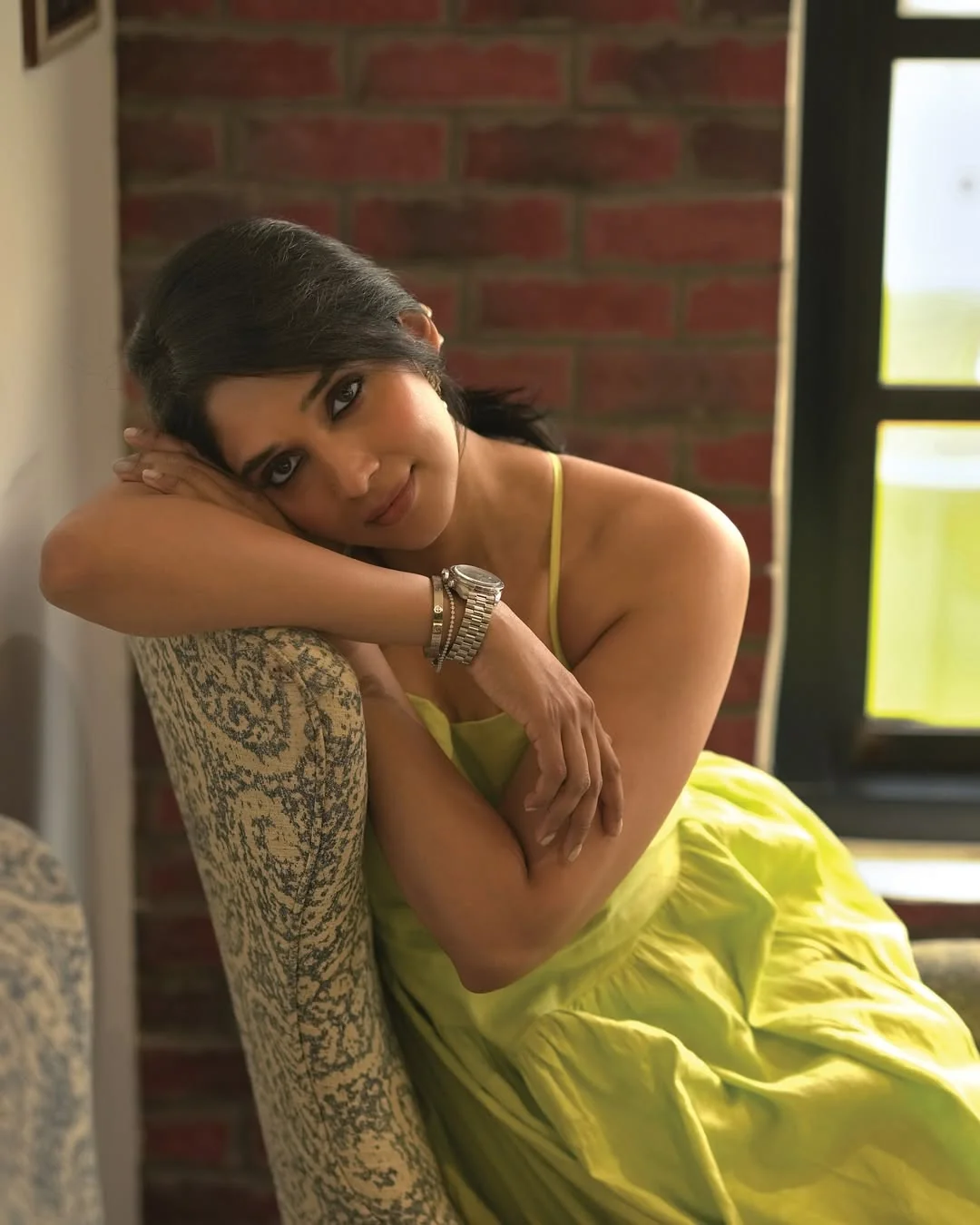 Nyla Usha, 41 picture 3 of 5