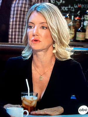 Cynthia Watros, 55'