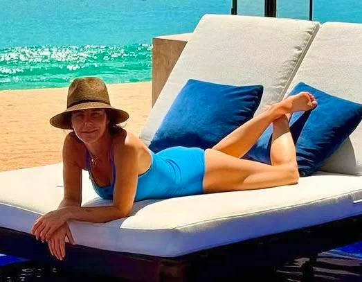 Stephanie Ruhle, 49 picture 1 of 4