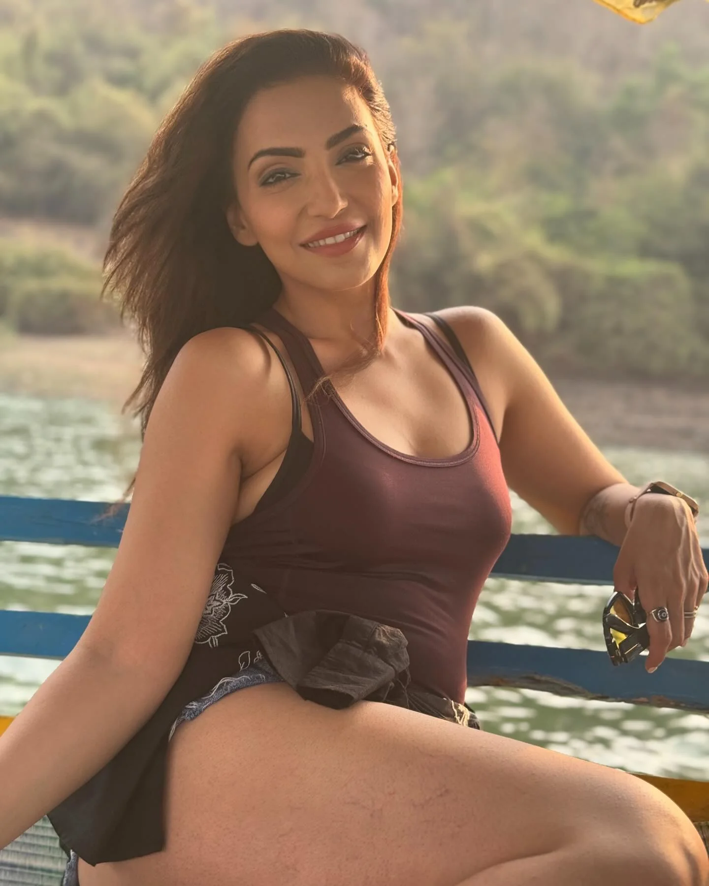 Navina Bole, 41 picture 2 of 3