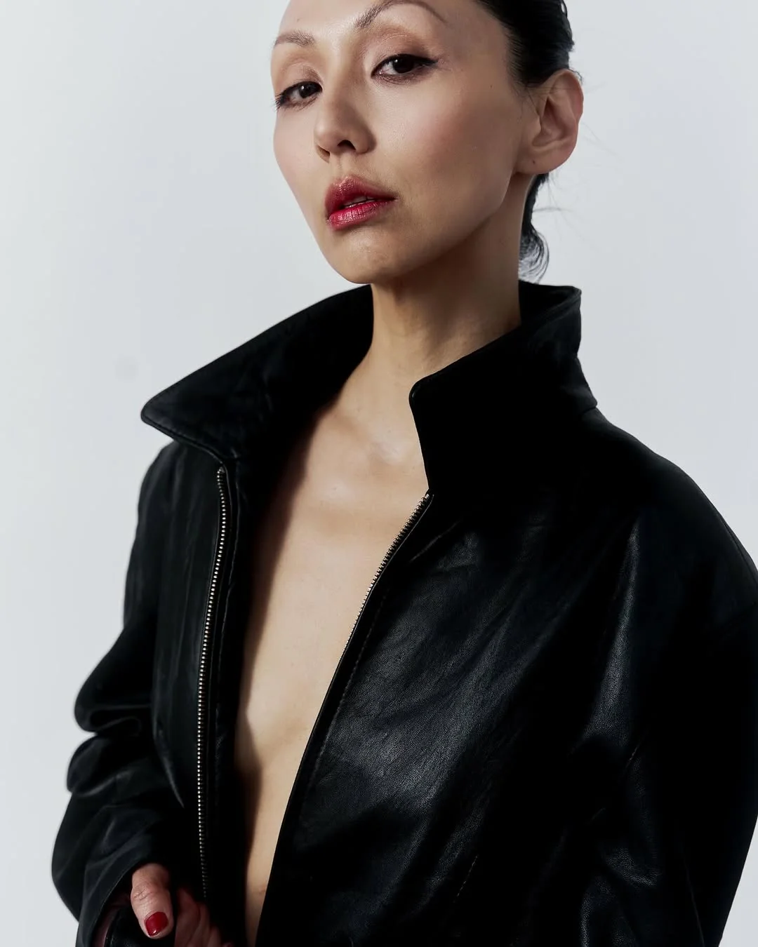 Linda Park, 46 picture 4 of 5