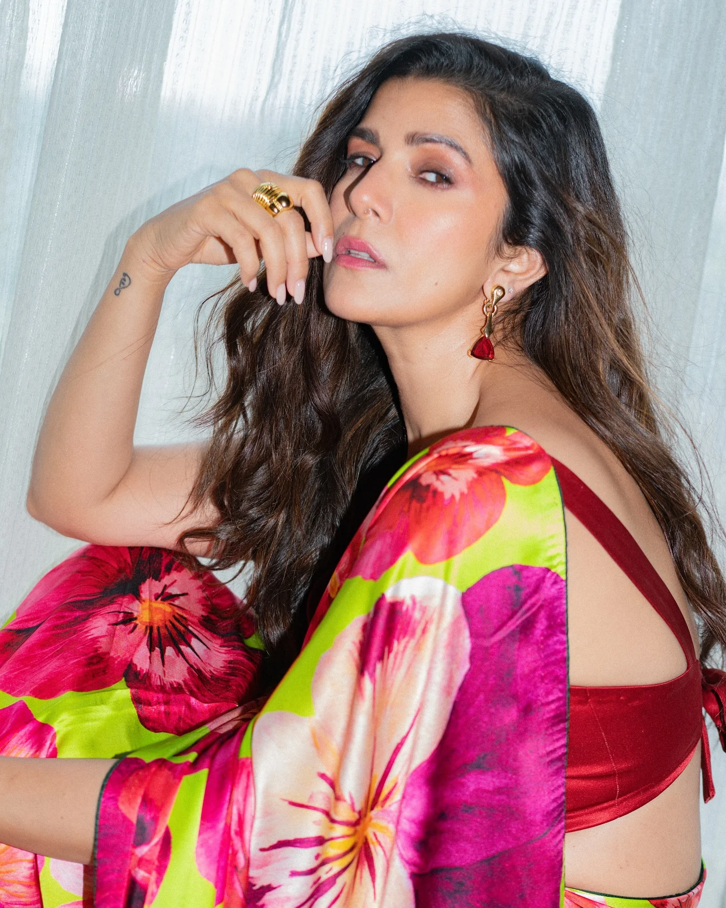 Nimrat Kaur, 42 picture 2 of 9