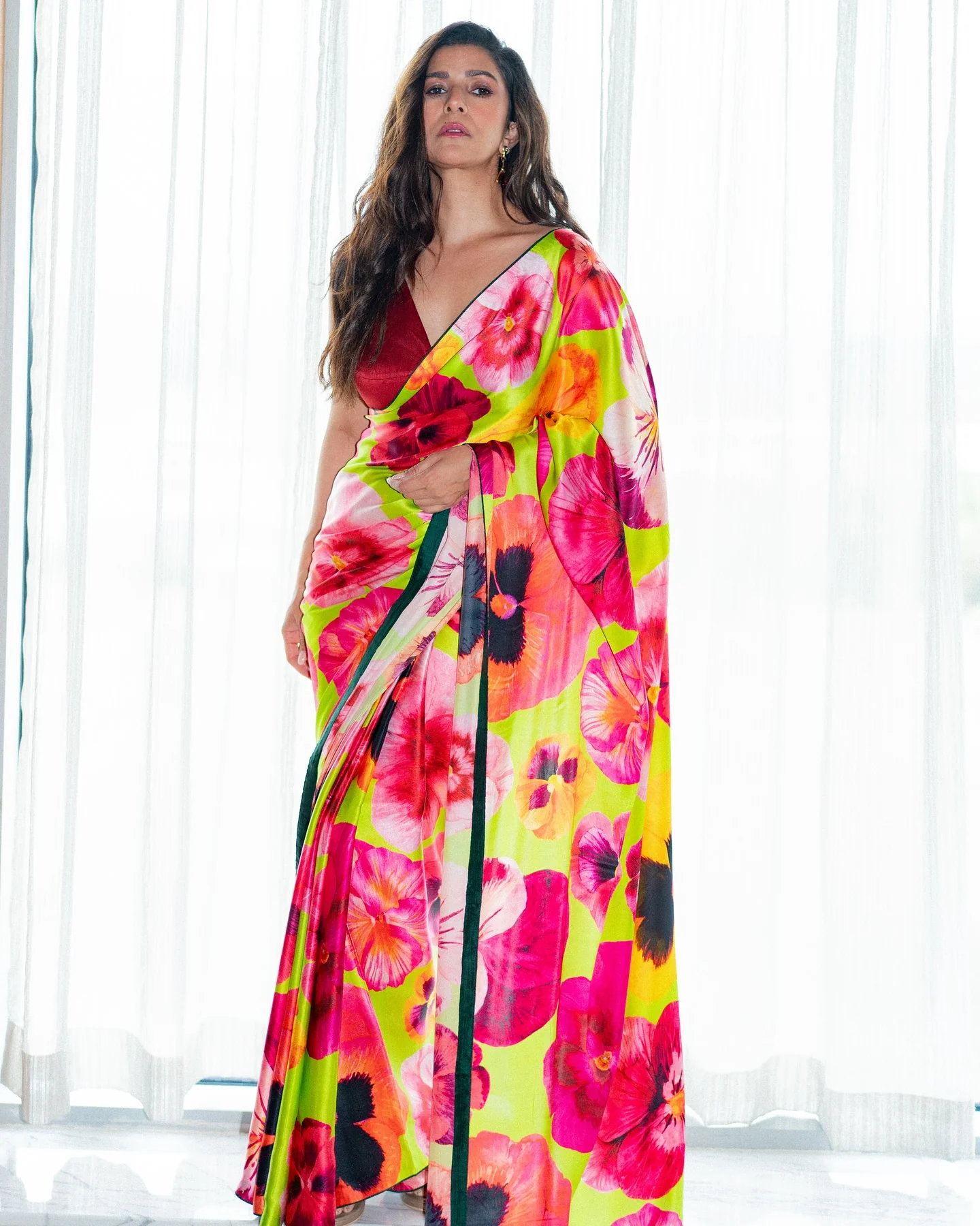 Nimrat Kaur, 42 picture 4 of 9