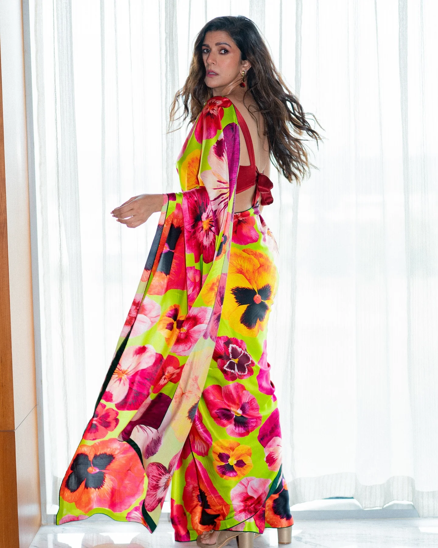 Nimrat Kaur, 42 picture 5 of 9