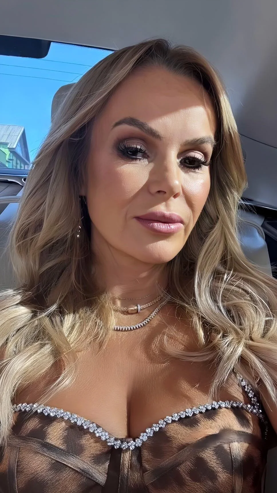 Amanda Holden, 54 picture 1 of 1