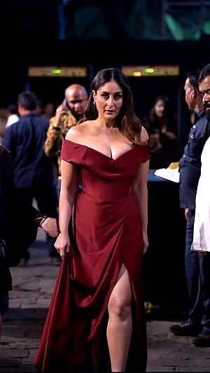 Kareena Kapoor, 44'