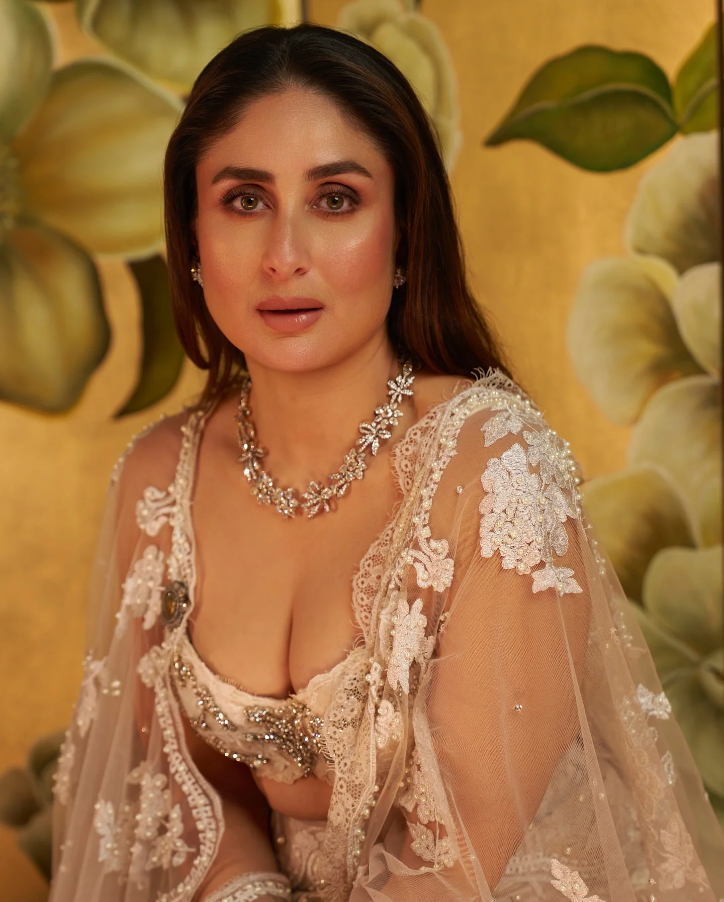 Kareena Kapoor, 44 picture 1 of 3
